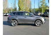 $20995 : Toyota RAV4 2017 AWD XLE 4dr thumbnail