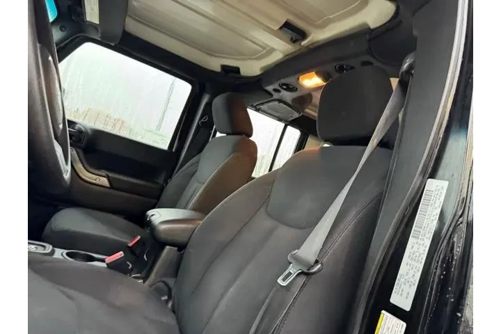 $15998 : Jeep Wrangler Unlimited 2015 image 4