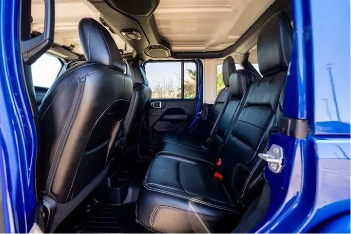 $23987 : Jeep Wrangler Unlimited 2018 image 9