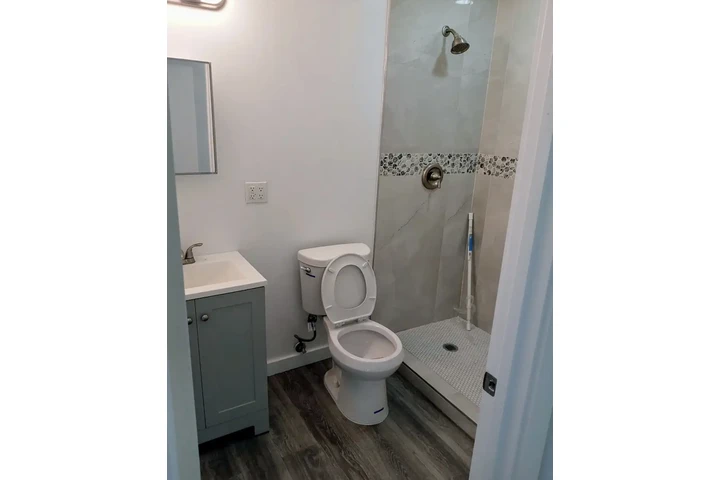 $1300 : Un Tremendo lugar en alquile image 6
