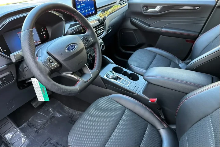 Ford Escape Hybrid 2025 ST-L image 9