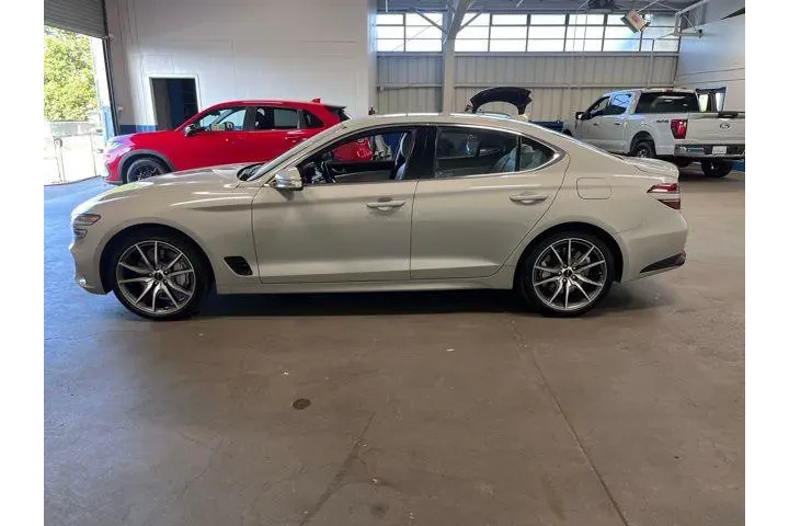 $27442 : Genesis G70 2024 image 6