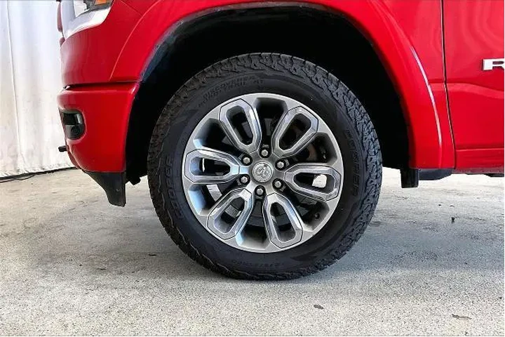 $32991 : Ram 1500 2019 4x4 Laramie 4d image 6