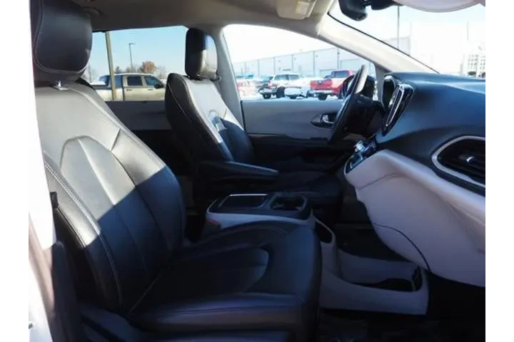 $31520 : Chrysler Pacifica 2024 Touri image 7