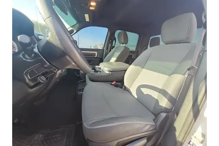 $24998 : Ram 1500 Classic 2021 4x4 SL image 7