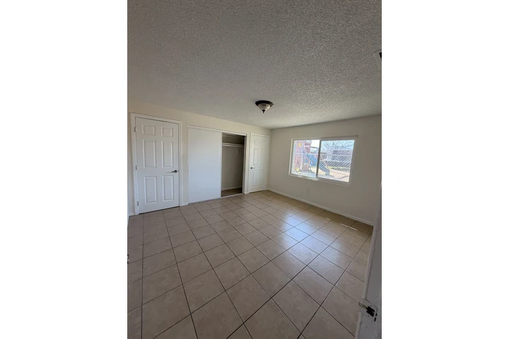 $2150 : Duplex Casa 2 Cuarto 2 Baños image 4