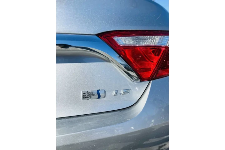 $13500 : 2017 Camry Hybrid LE image 9