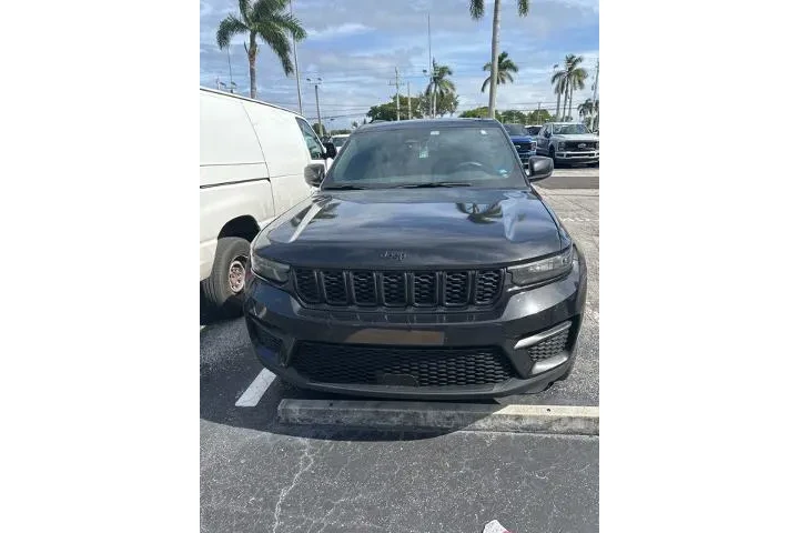 $28319 : Jeep Grand Cherokee 2023 4x4 image 2