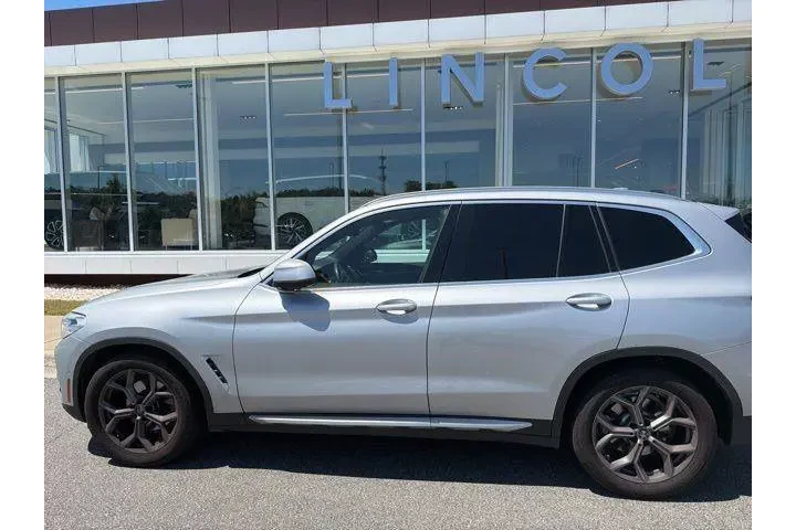 $25744 : BMW X3 2021 AWD xDrive30i 4d image 2