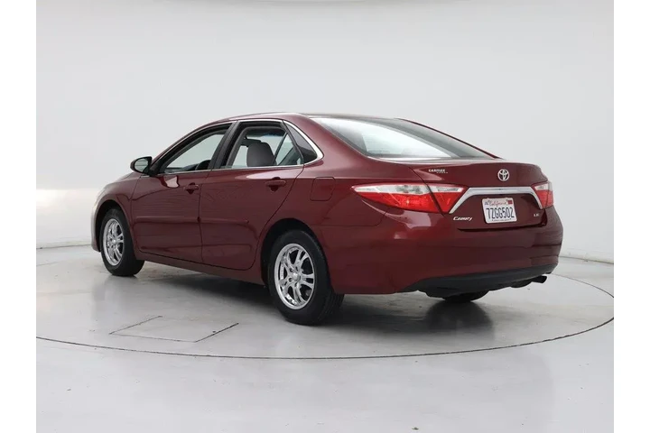 $16998 : Toyota Camry 2017 LE 4dr Sed image 2