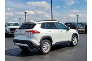 $28595 : Toyota Corolla Cross 2024 AW thumbnail