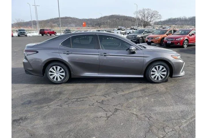 $23988 : Toyota Camry Hybrid 2022 LE image 8
