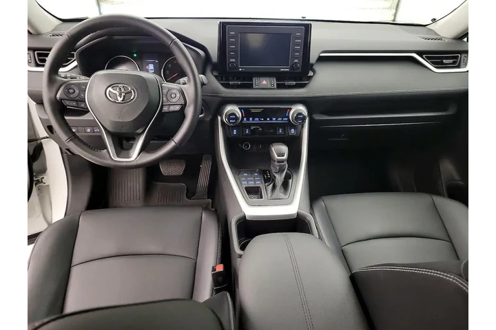 $33998 : Toyota RAV4 2022 AWD XLE Pre image 9