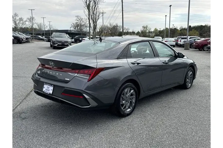 $24687 : Hyundai ELANTRA Hybrid 2025 image 7