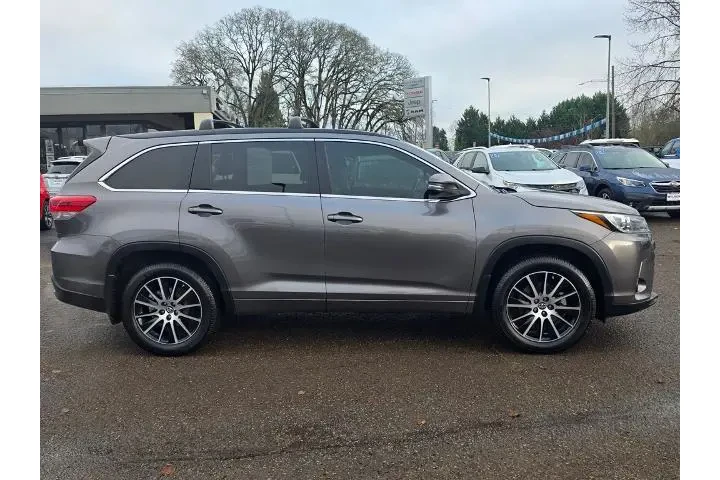 $22999 : Toyota Highlander 2018 SE 4d image 5