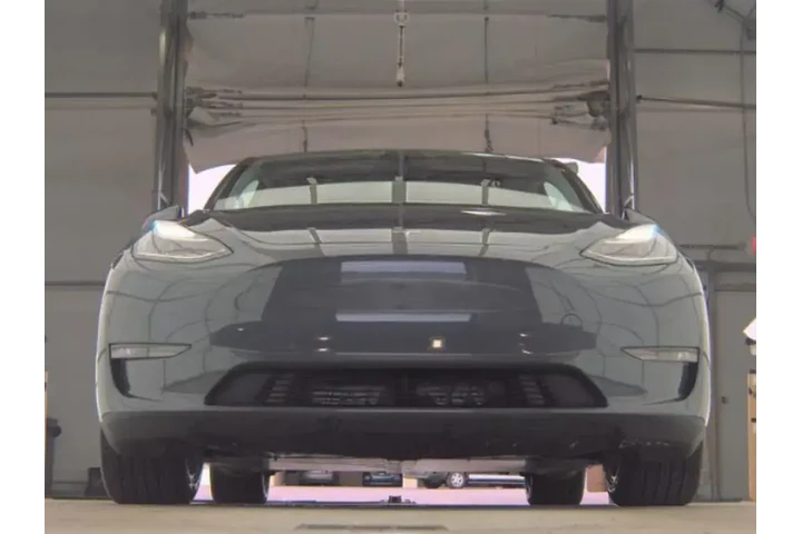 $24893 : Tesla Model Y 2021 AWD Long image 3