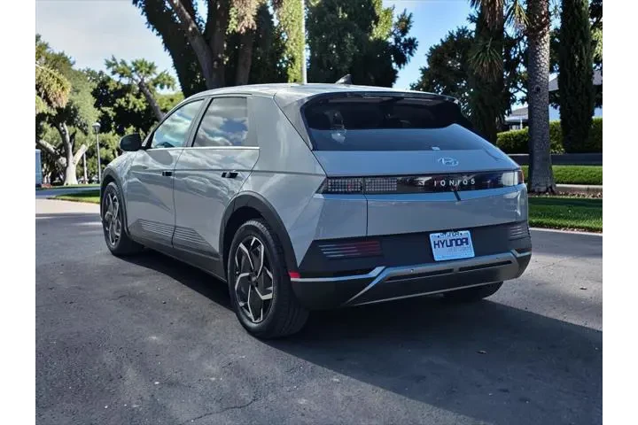 $25995 : Hyundai IONIQ 5 2024 SEL 4dr image 6