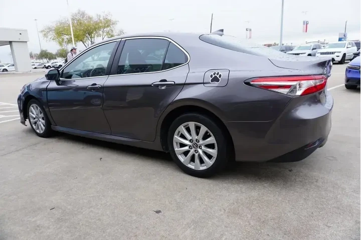 $18988 : Toyota Camry 2019 SE 4dr Sed image 4