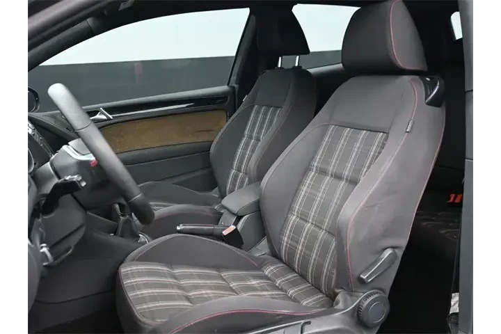 $6697 : Volkswagen GTI 2011 Base PZE image 9