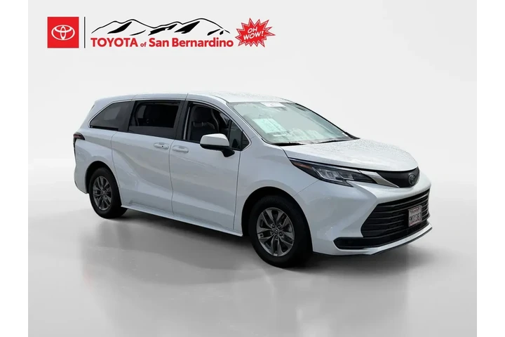 $39999 : Toyota Sienna 2023 LE 8-Pass image 7