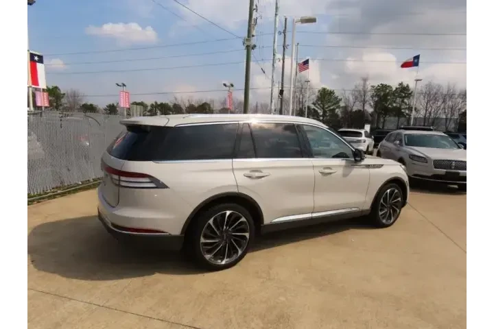 $29911 : Lincoln Aviator 2021 AWD Res image 9