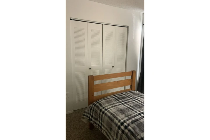 $800 : Rento Habitacion a Dama sola image 2
