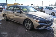 $17988 : 2024 Elantra SEL IVT thumbnail