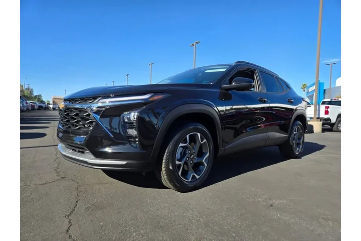 $21993 : Chevrolet Trax 2024 LT 4dr C image 2