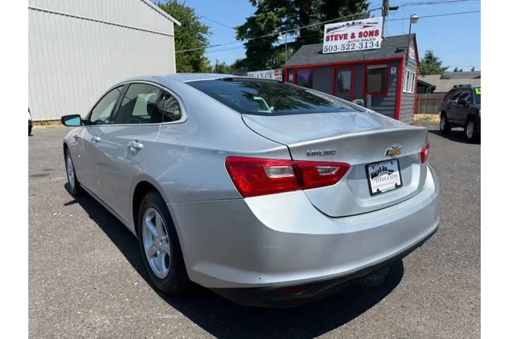 $10995 : 2017 Malibu LS image 7