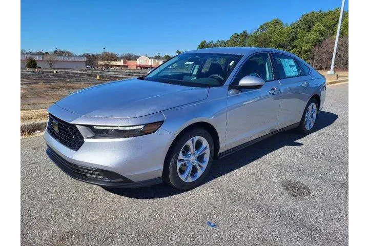 $23371 : Honda Accord 2024 LX 4dr Sed image 2