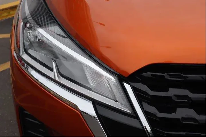 $17899 : Nissan Kicks 2024 SV 4dr Cro image 10