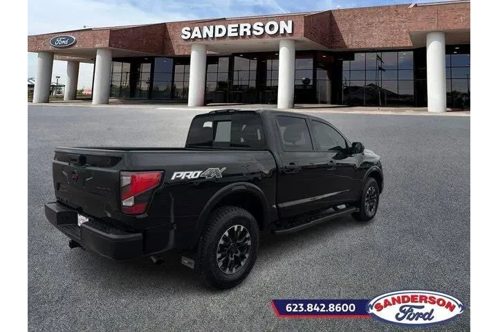$39888 : Nissan Titan 2021 4x4 PRO-4X image 3