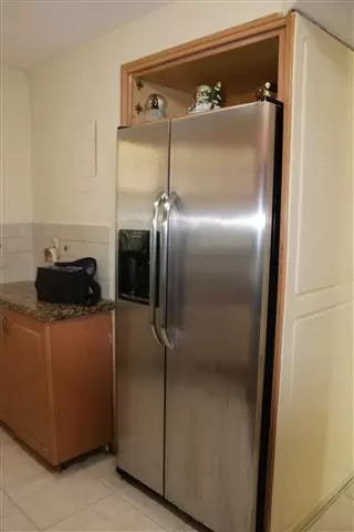 $2300 : North Miami Beach. Aventura image 8
