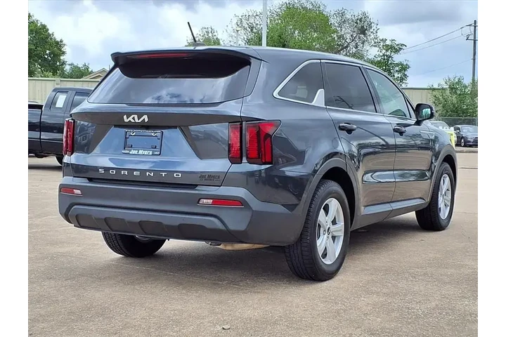 $22991 : Kia Sorento 2022 LX 4dr SUV image 7