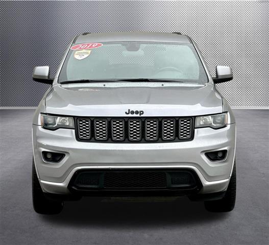 $21377 : 2019 Grand Cherokee Altitude image 2