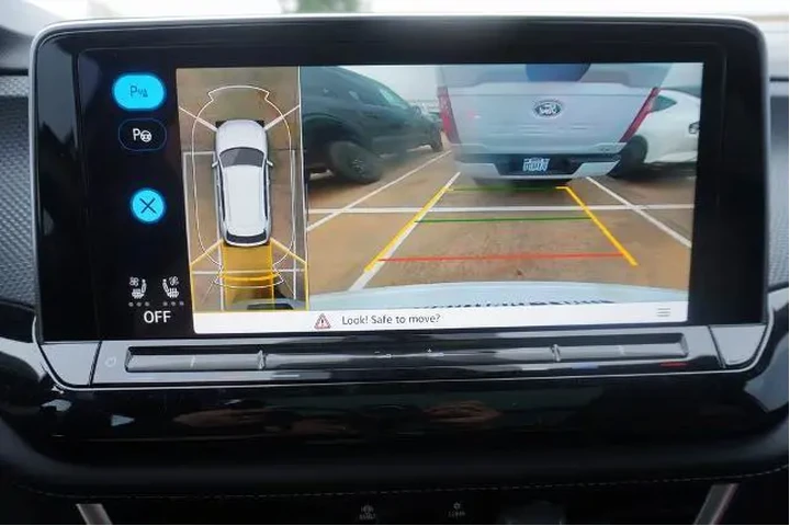 $37488 : Volkswagen Atlas Cross Sport image 9