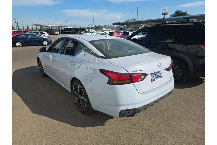 $20800 : Nissan Altima 2024 2.5 SR 4d image 4