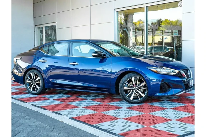 $24288 : Nissan Maxima 2023 3.5 SV 4d image 3