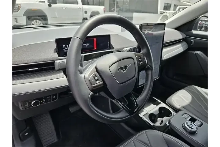 $32990 : Ford Mustang Mach-E 2024 Sel image 5