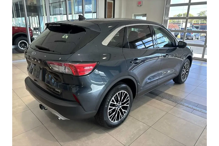 $18643 : Ford Escape Plug-In Hybrid 2 image 3