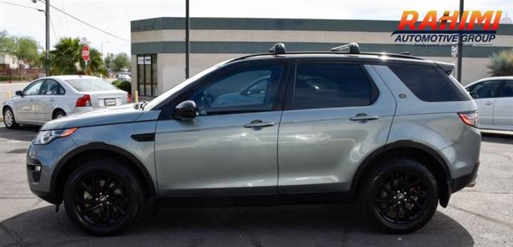 $15977 : 2017 Land Rover Discovery Spo image 8
