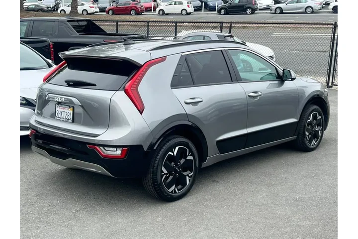 $25400 : 2023 Niro EV Wave image 5