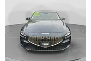 $29995 : Genesis G70 2025 2.5T Standa thumbnail