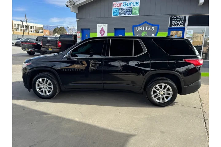 2018 Traverse LS FWD image 8