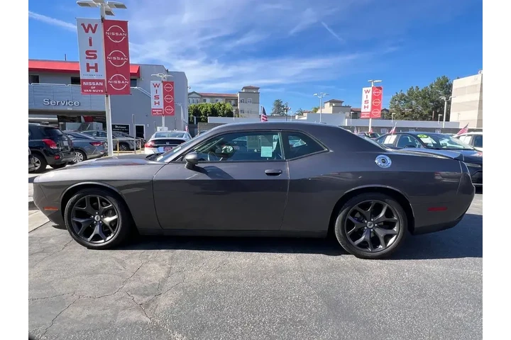 $17998 : Dodge Challenger 2018 SXT 2d image 3