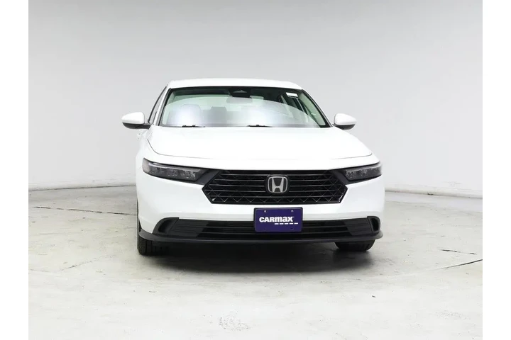 $23998 : Honda Accord 2023 LX 4dr Sed image 5