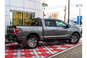 $38988 : Nissan Titan 2024 4x4 SV 4dr thumbnail