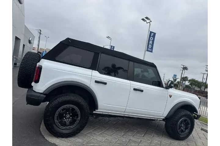 $39990 : Ford Bronco 2021 4x4 Badland image 2