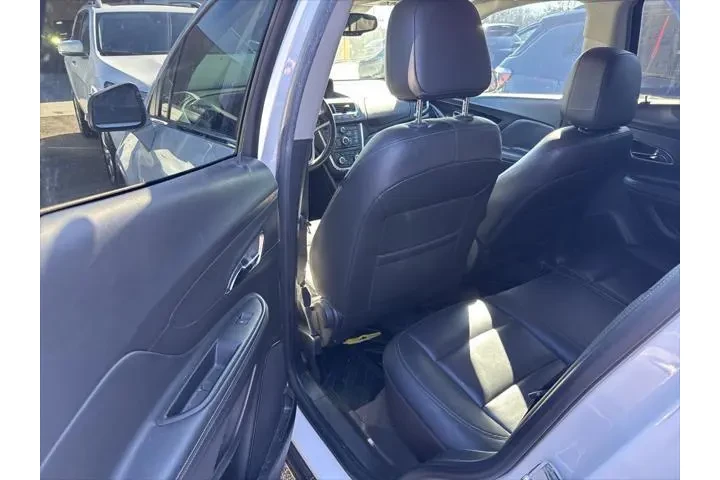 $5997 : Buick Encore 2016 Leather 4d image 9