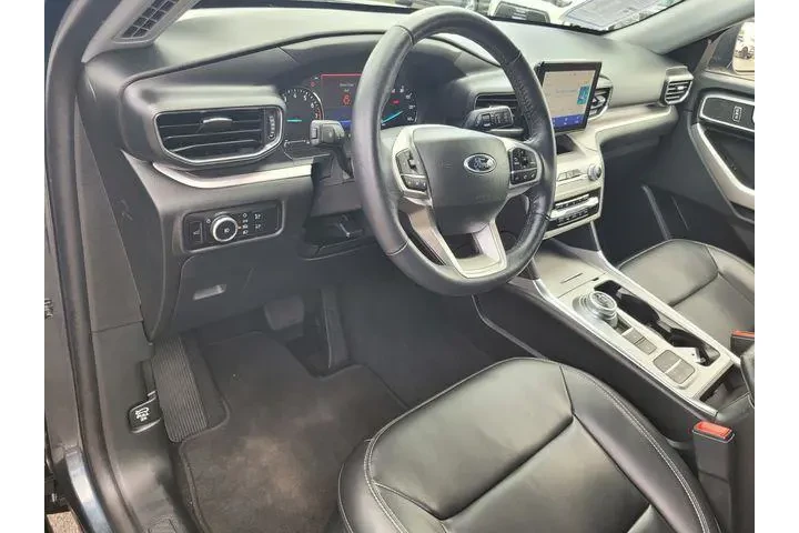 $28469 : Ford Explorer 2023 XLT 4dr S image 9